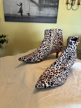 Leopard Print Pointed Toe Ankle Boots - Women's